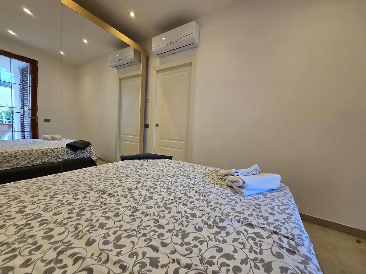 Villa Lumos Mondello Beach Palermo