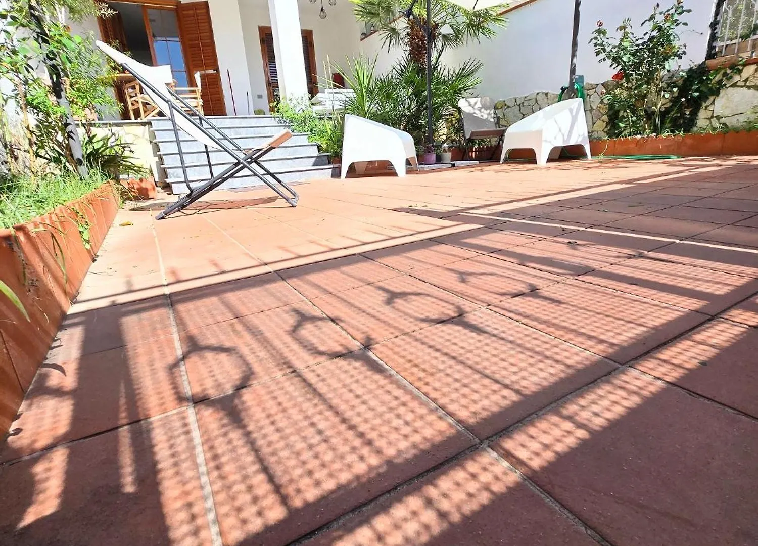 Villa Lumos Mondello Beach Palermo 0*,