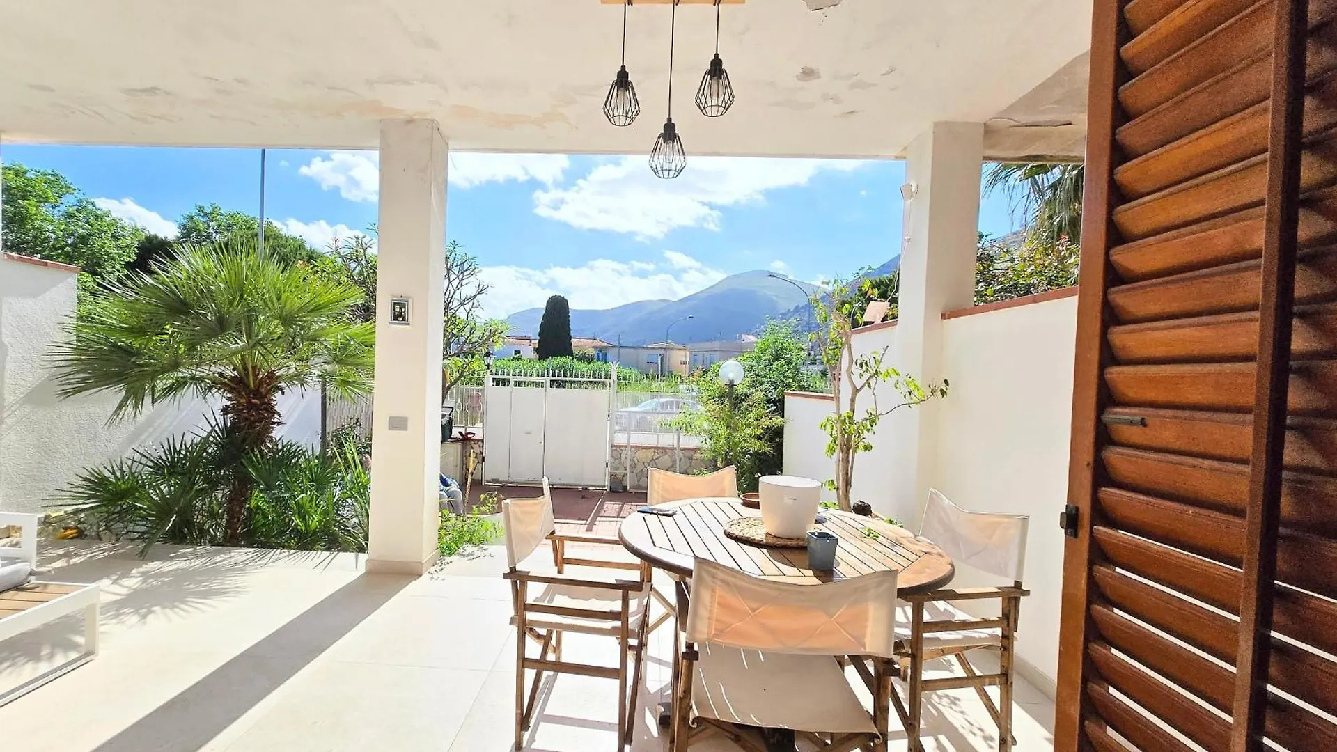 Villa Lumos Mondello Beach Palermo