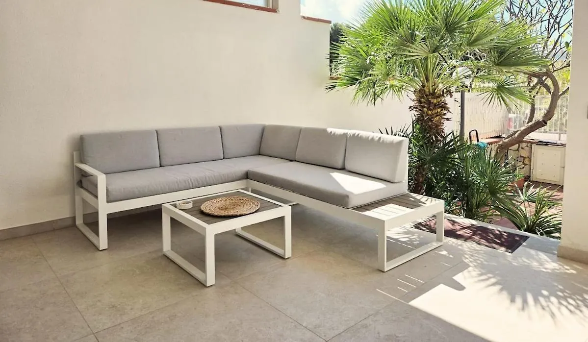 פלרמו Villa Lumos Mondello Beach 0*,  איטליה
